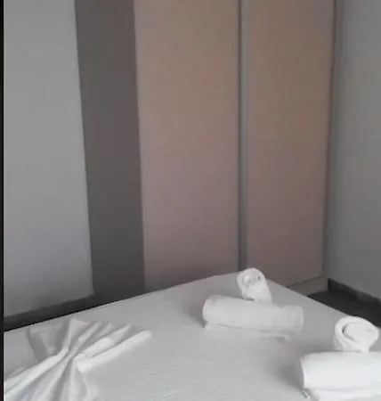 Filoxenia Apartament *